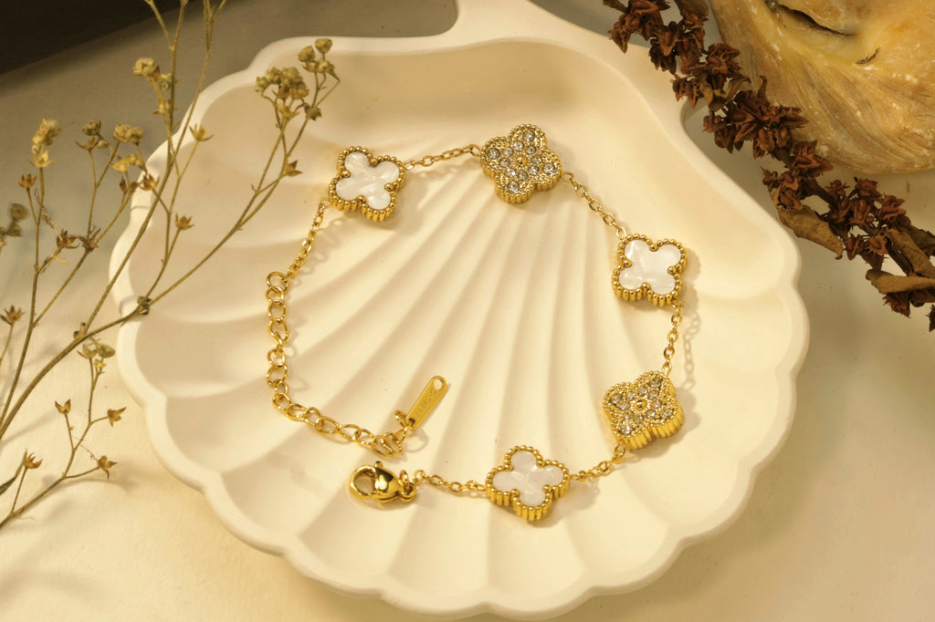 White Clover Sparkle
