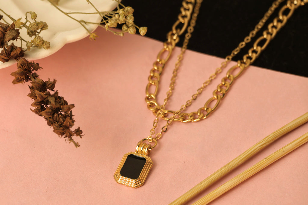 Noir Link Pendant