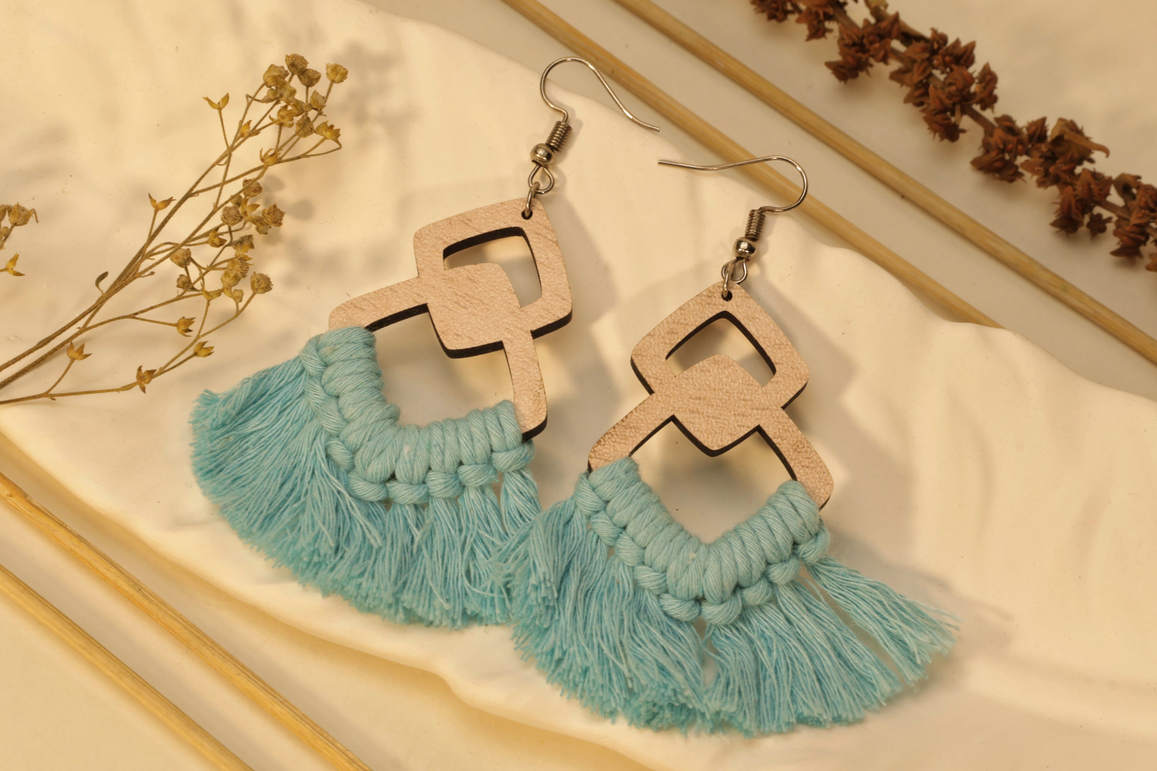 Luna Tassels