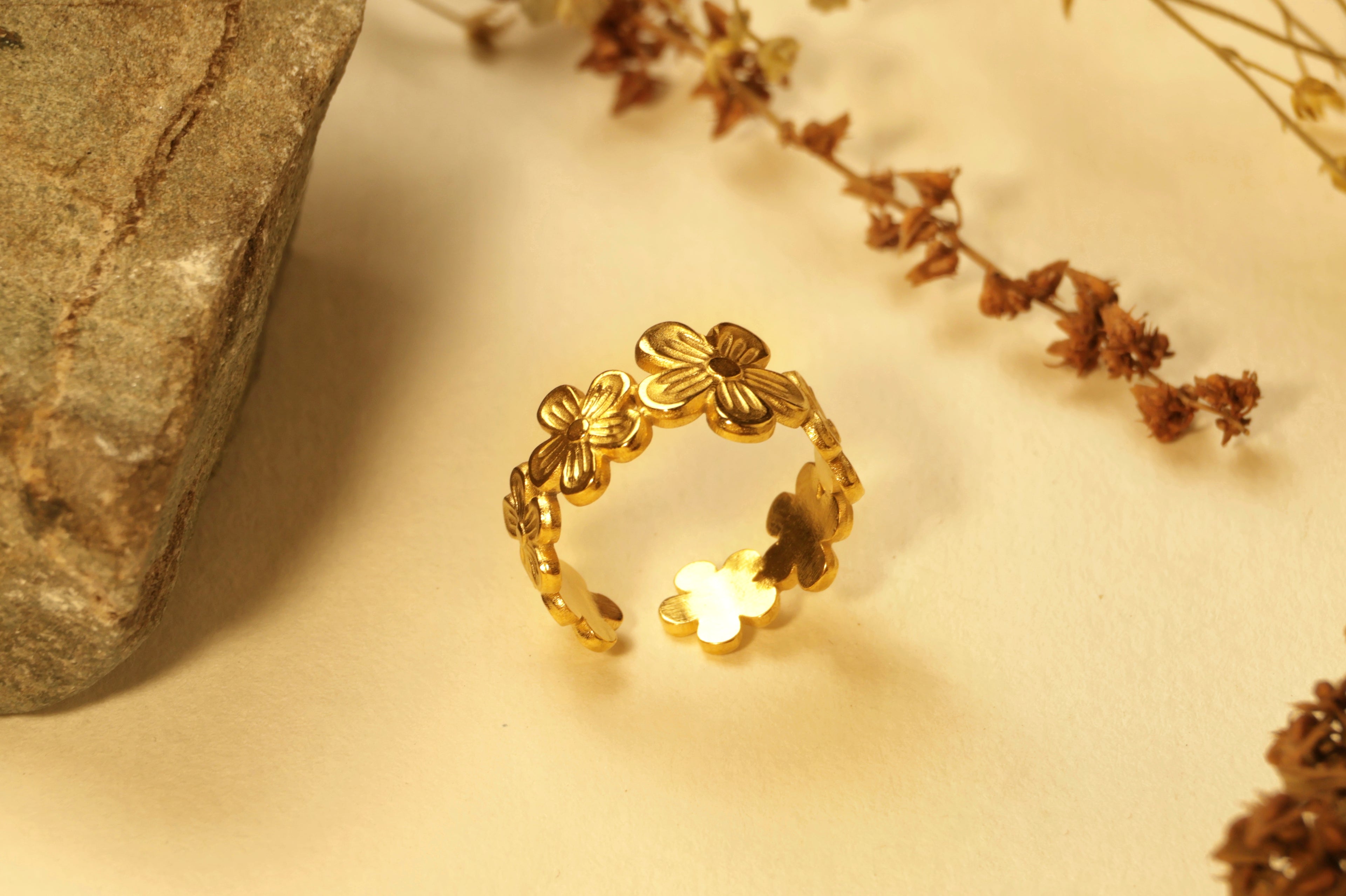 Daisy Chain Ring