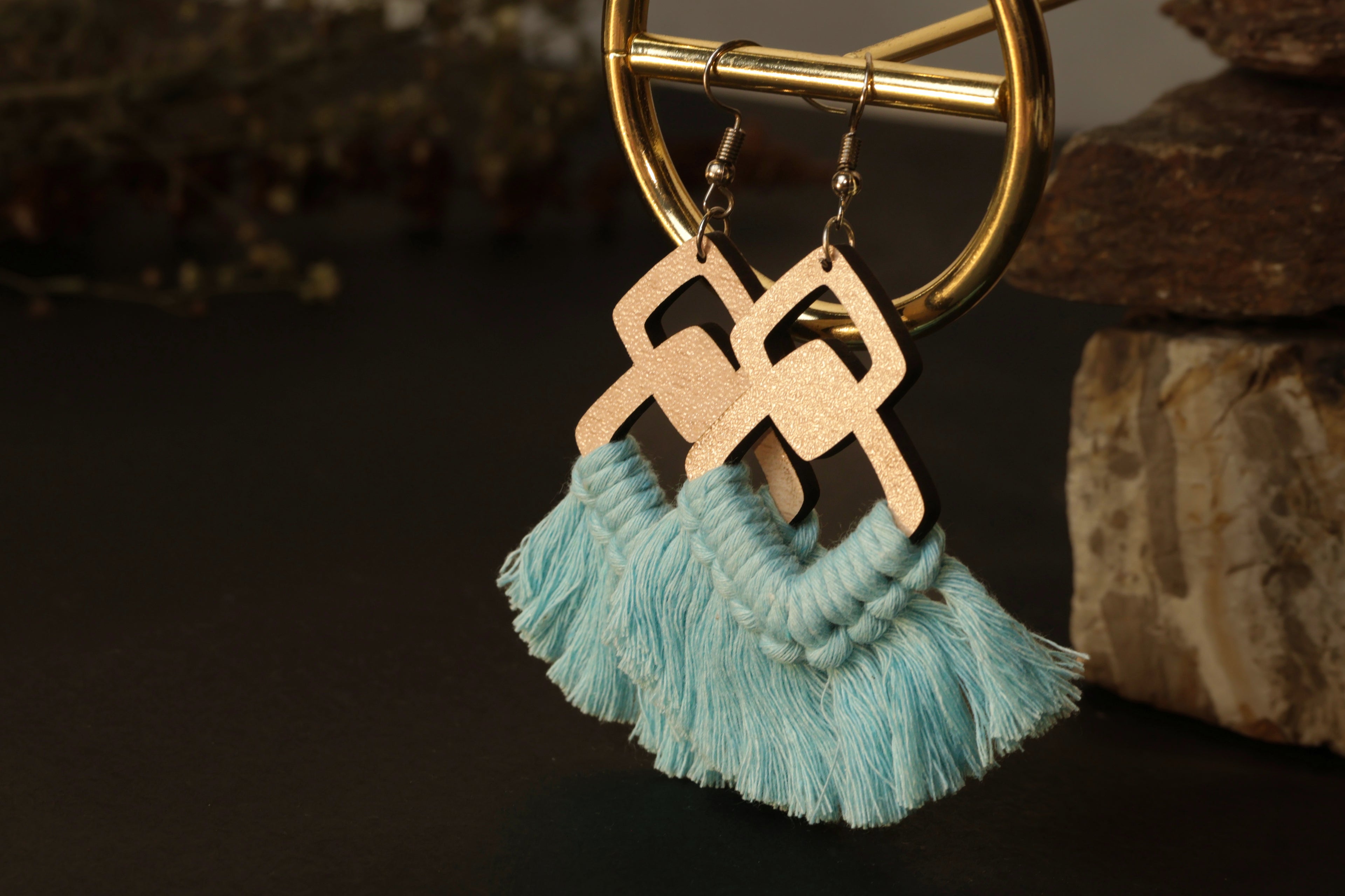 Luna Tassels